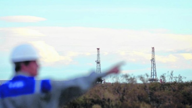 nqn YPF inauguró junto al gobierno neuquino la primera bateria de shale oil en loma de la lata foto mati subat 13-06-2013